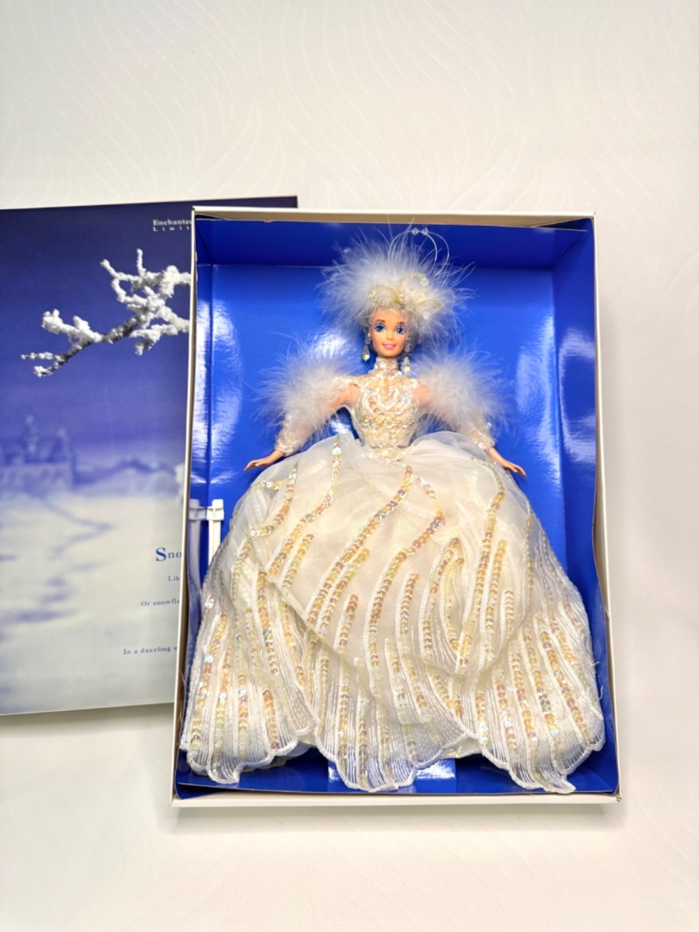 Snow Princess Barbie – Enchanted Seasons Collection (Limited Edition 1994) - Picture 2 of 7